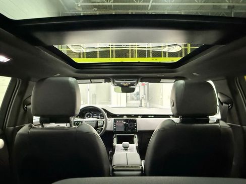 Used 2025 Land Rover Range Rover Evoque S image 37