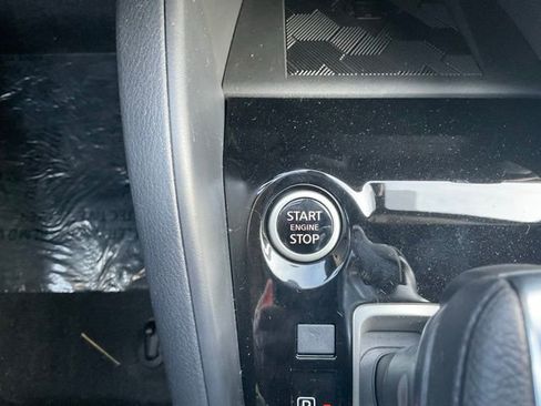 New 2025 Nissan Versa SR w/ Trunk Package image 20