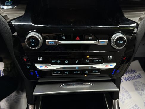 Used 2021 Ford Explorer Limited AWD/4WD image 18
