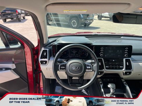 Used 2021 Kia Sorento S image 13