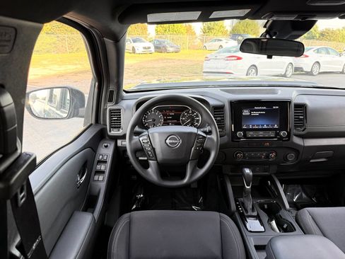 Used 2023 Nissan Frontier SV w/ Midnight Edition Package RWD image 28