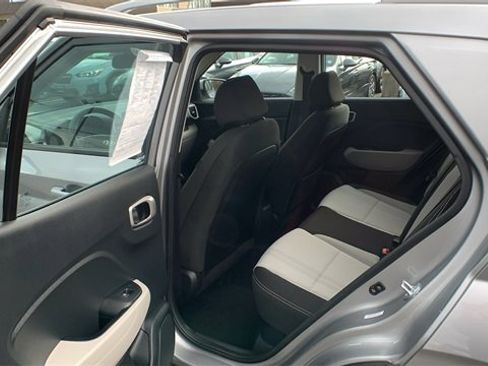 Certified 2023 Hyundai Venue SEL image 19