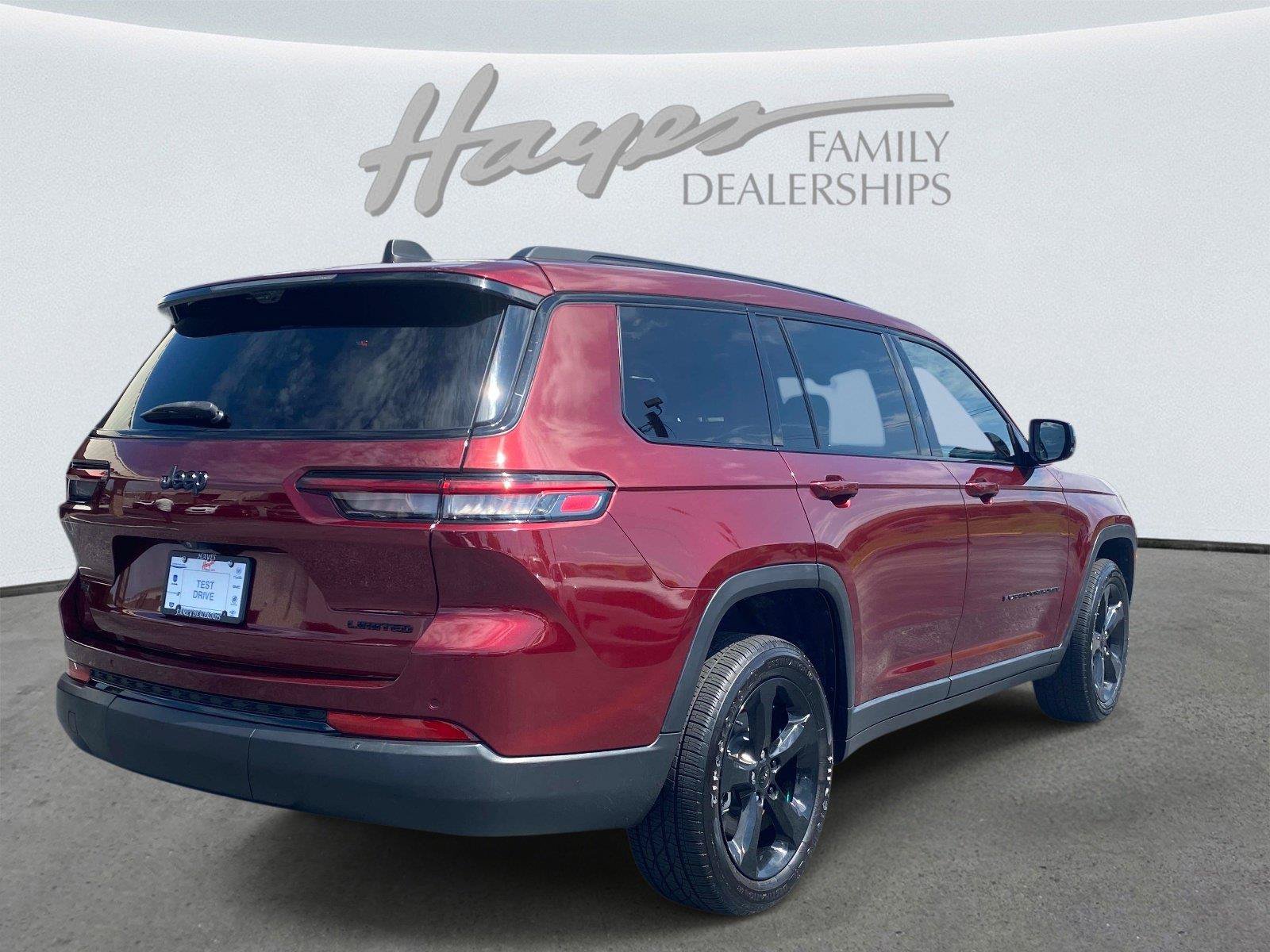 Used 2023 Jeep Grand Cherokee L Limited w/ Luxury Tech Group II RWD image 3