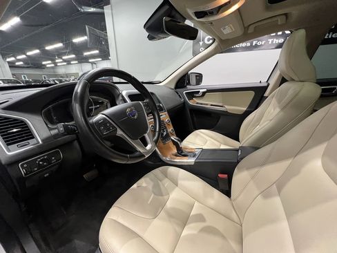 Used 2017 Volvo XC60 T5 Inscription w/ Preferred Option Package image 21