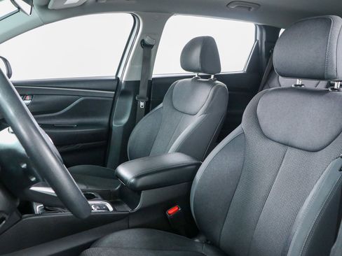 Used 2019 Hyundai Santa Fe SE image 23