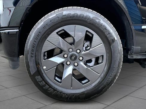 Used 2025 Ford F150 Lightning Lariat image 14