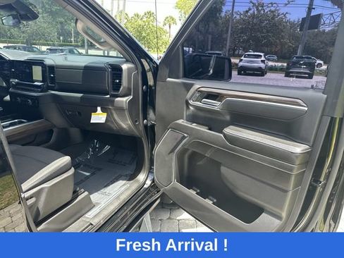 Used 2023 Chevrolet Silverado 1500 RST w/ Z71 Off-Road Package AWD/4WD image 23
