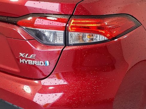 Used 2024 Toyota Corolla XLE FWD image 5