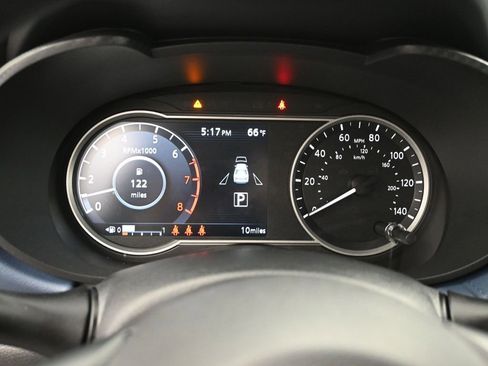 New 2025 Nissan Versa SV w/ Trunk Package FWD image 20