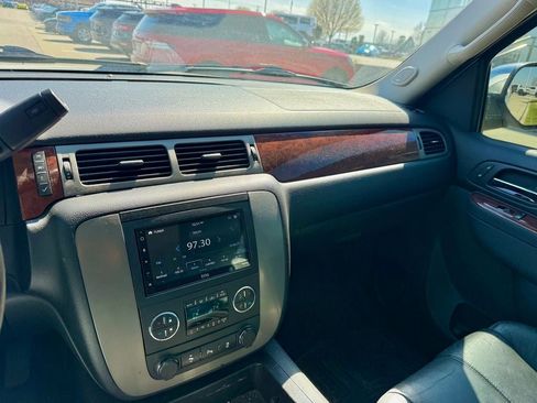 Used 2013 GMC Yukon XL SLT AWD/4WD image 18
