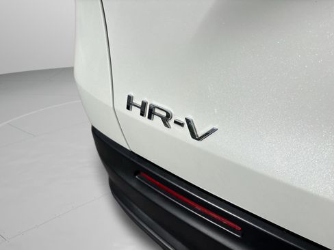 Certified 2024 Honda HR-V LX image 30