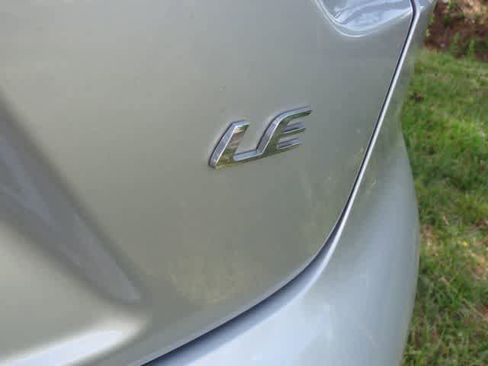 Used 2025 Toyota Corolla LE FWD image 35
