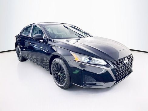 New 2026 Nissan Altima 2.5 SV w/ SV Special Edition Package AWD/4WD image 3