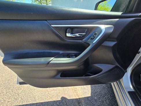Used 2016 Nissan Altima 2.5 S w/ Power Driver Seat Package FWD image 14