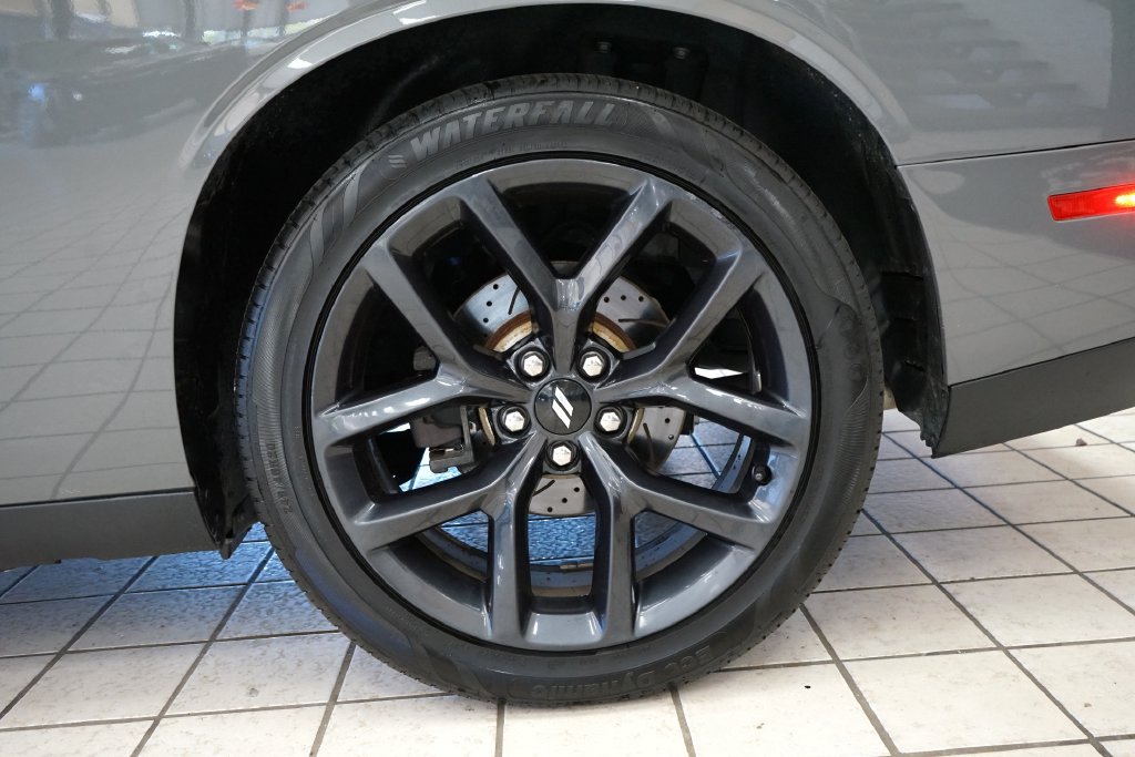 Used 2019 Dodge Challenger SXT w/ Blacktop Package RWD image 47