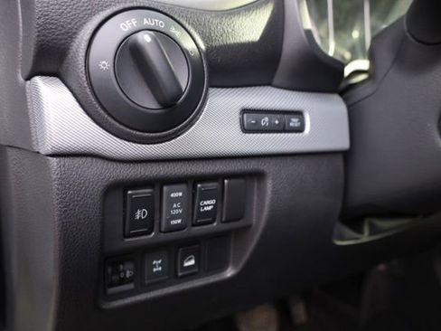 Used 2018 Nissan Titan PRO-4X w/ Pro-4x Convenience Package image 18