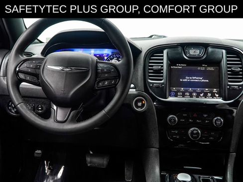 Used 2023 Chrysler 300 S w/ Comfort Group RWD image 19