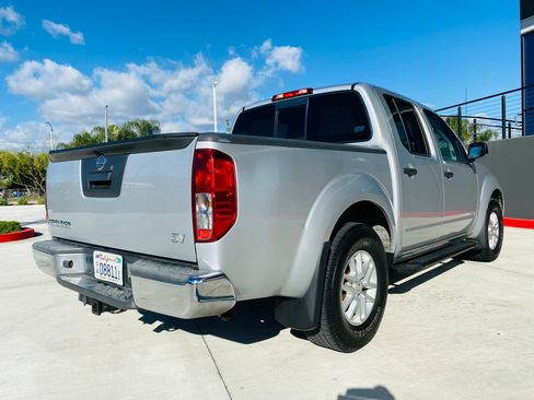 Used 2019 Nissan Frontier SV image 7