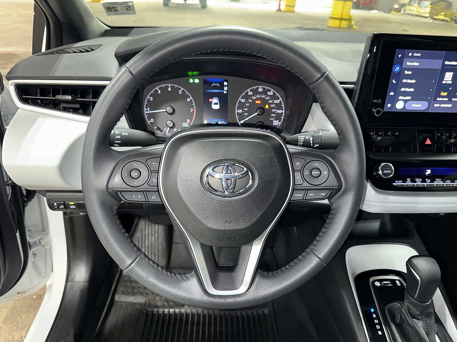 Used 2024 Toyota Corolla SE FWD image 18