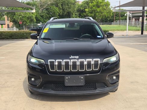 Used 2019 Jeep Cherokee Latitude w/ Popular Appearance Group FWD image 8