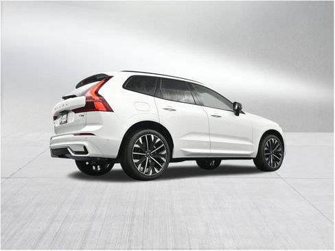New 2026 Volvo XC60 T8 Ultra w/ Protection Package Premier AWD/4WD image 25