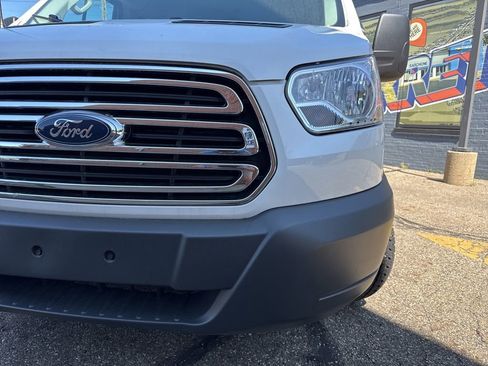 Used 2016 Ford Transit 350 XLT RWD image 3