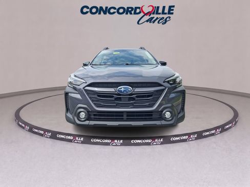 Certified 2025 Subaru Outback Premium AWD/4WD image 3