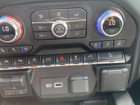 Used 2020 GMC Sierra 1500 Denali w/ Driver Alert Package II AWD/4WD image 14