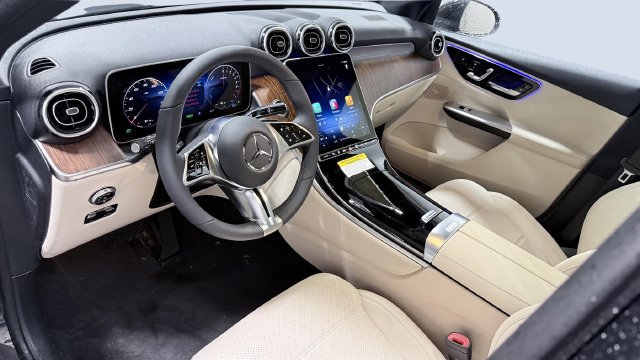New 2027 Mercedes-Benz GLC 300 4MATIC image 5