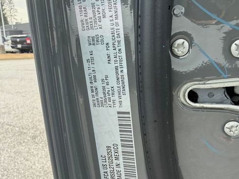 New 2026 RAM 2500 Limited image 29