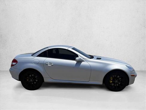 Used 2005 Mercedes-Benz SLK 350 image 4