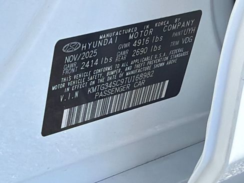 New 2026 Genesis G70 2.5T Prestige image 32