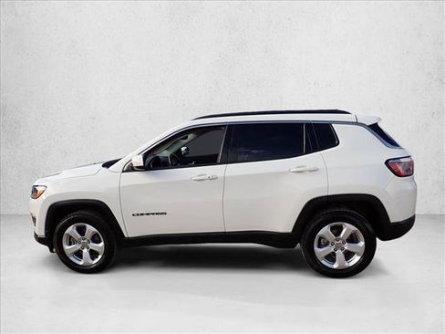 Used 2018 Jeep Compass Latitude w/ Popular Equipment Group AWD/4WD image 2