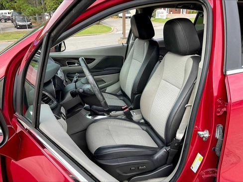 Used 2015 Buick Encore FWD image 7