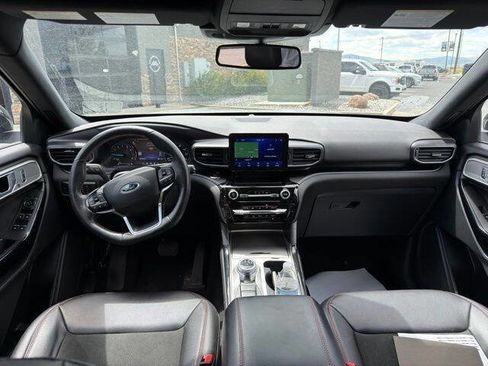 Used 2023 Ford Explorer ST-Line AWD/4WD image 10