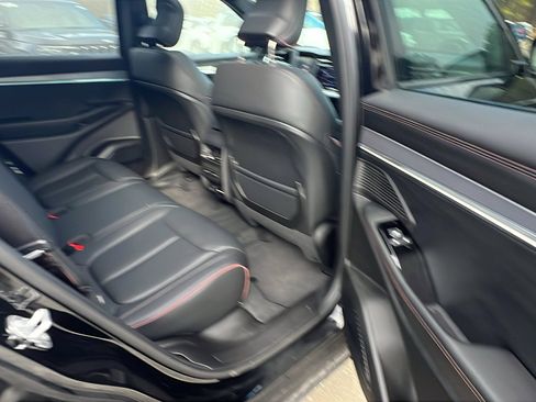 Used 2024 Jeep Wagoneer Launch Edition image 23