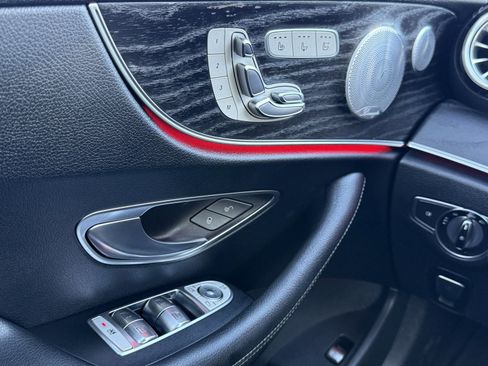 Used 2019 Mercedes-Benz E 450 Cabriolet image 32