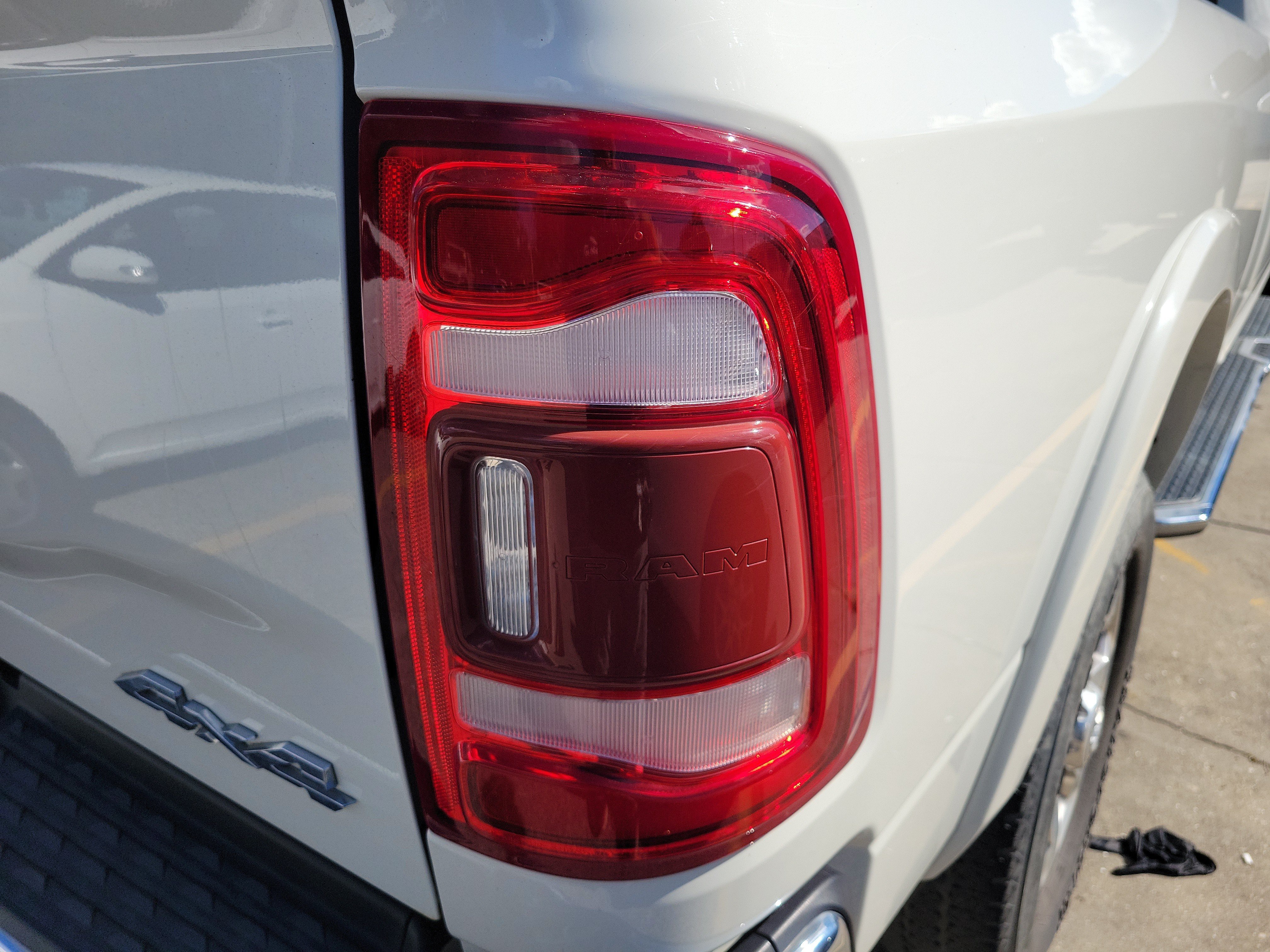 Used 2019 RAM 3500 Laramie AWD/4WD image 10