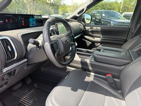 Used 2025 Ford Expedition Max Platinum w/ Stealth Performance Package AWD/4WD image 9