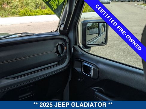 Used 2025 Jeep Gladiator Mojave w/ Safety Group image 20