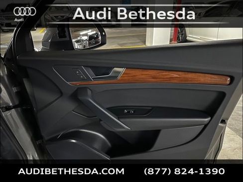 Used 2023 Audi Q5 2.0T Premium w/ Convenience Package image 28