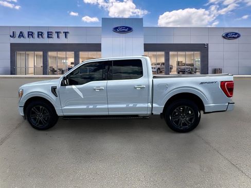 Used 2021 Ford F150 XLT w/ Equipment Group 302A High RWD image 4
