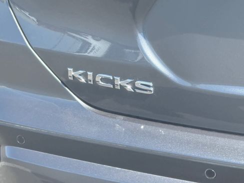 Used 2025 Nissan Kicks Play S image 12