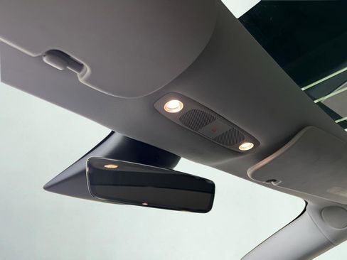 Used 2020 Tesla Model 3 Standard Range image 33