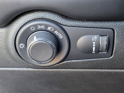 Used 2024 Dodge Durango GT image 28