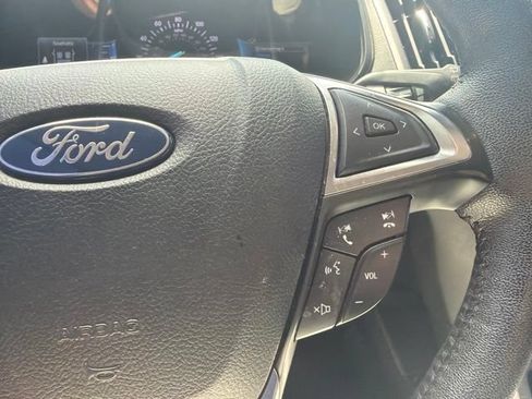 Used 2022 Ford Edge SEL AWD/4WD image 17