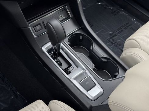 Used 2024 Subaru Ascent Limited w/ Technology Package image 17