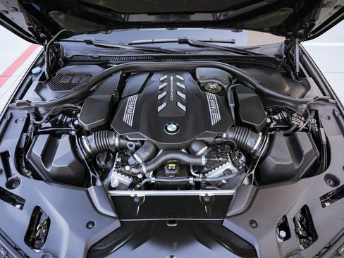 Used 2022 BMW M550i xDrive AWD/4WD image 21