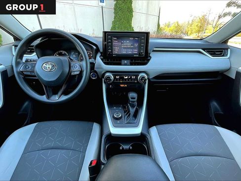Used 2021 Toyota RAV4 XLE w/ Convenience Package AWD/4WD image 15