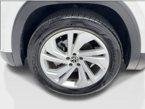 Used 2021 Volkswagen Atlas SE w/ Towing Package FWD image 12